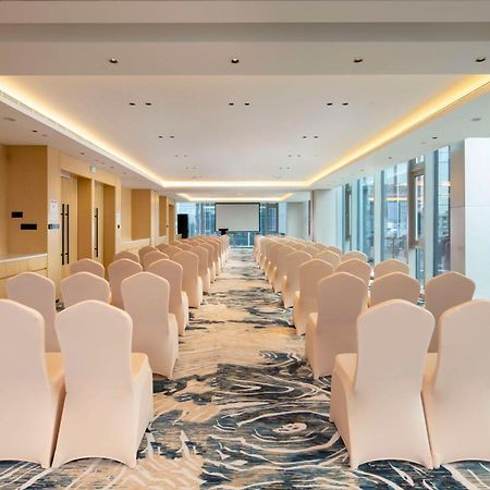 Hilton Garden Inn Shenzhen Airport,Enjoy 24-Hour One Way Free Delivery From Hotel To Shenzhen Baoan Airport On The Hour شينزين المظهر الخارجي الصورة