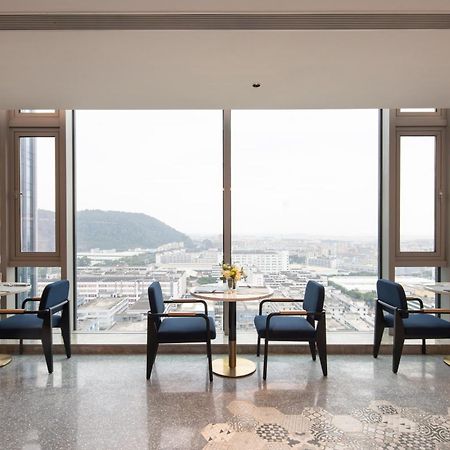 Hilton Garden Inn Shenzhen Airport,Enjoy 24-Hour One Way Free Delivery From Hotel To Shenzhen Baoan Airport On The Hour شينزين المظهر الخارجي الصورة