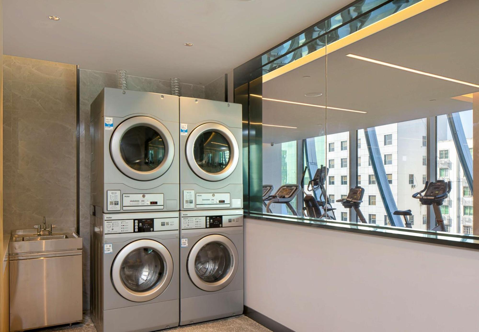 Hilton Garden Inn Shenzhen Airport,Enjoy 24-Hour One Way Free Delivery From Hotel To Shenzhen Baoan Airport On The Hour شينزين المظهر الخارجي الصورة