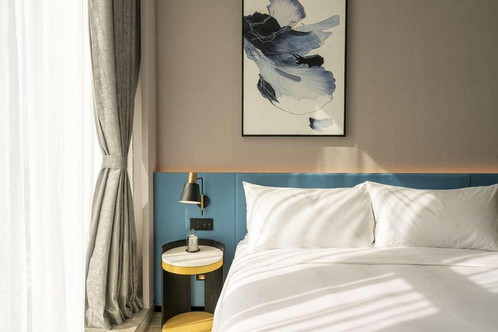 Hilton Garden Inn Shenzhen Airport,Enjoy 24-Hour One Way Free Delivery From Hotel To Shenzhen Baoan Airport On The Hour شينزين الغرفة الصورة