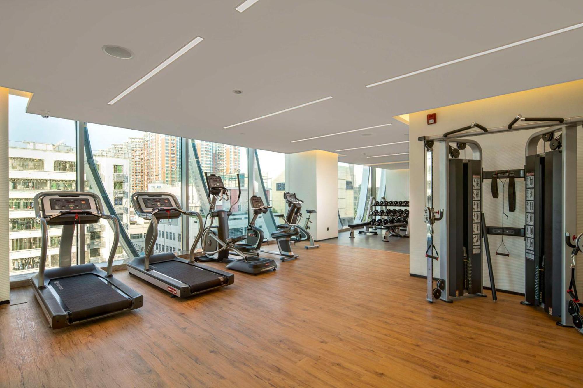 Hilton Garden Inn Shenzhen Airport,Enjoy 24-Hour One Way Free Delivery From Hotel To Shenzhen Baoan Airport On The Hour شينزين المظهر الخارجي الصورة