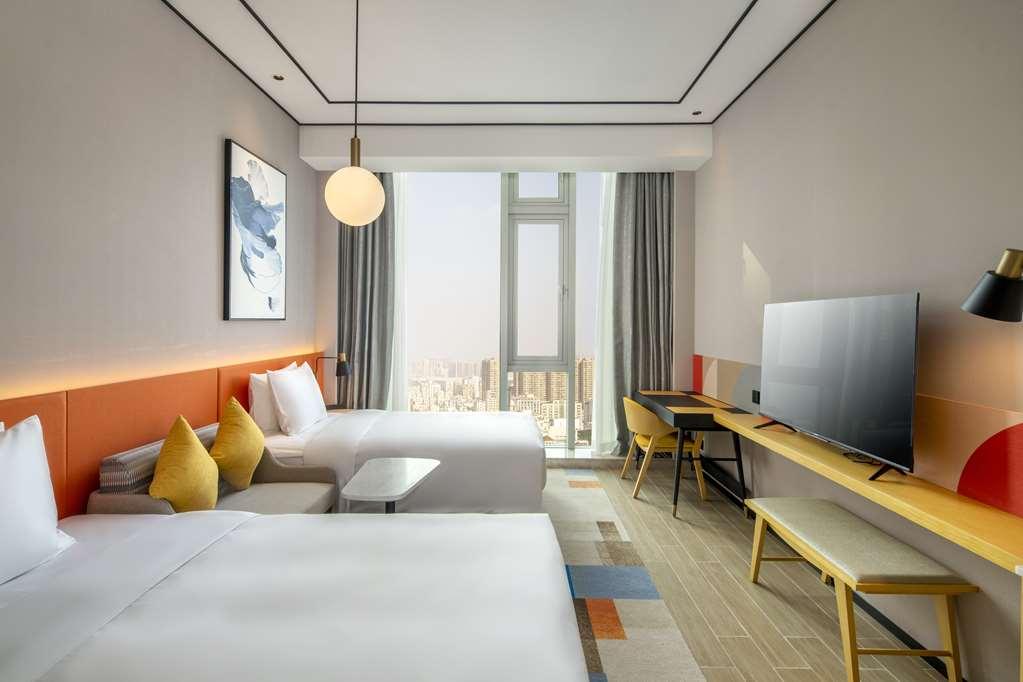 Hilton Garden Inn Shenzhen Airport,Enjoy 24-Hour One Way Free Delivery From Hotel To Shenzhen Baoan Airport On The Hour شينزين الغرفة الصورة